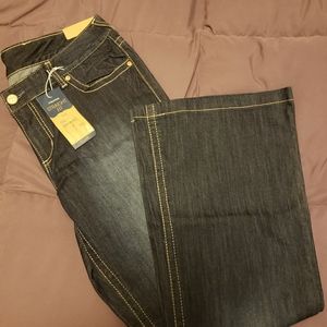 Maurices Jeans NWT